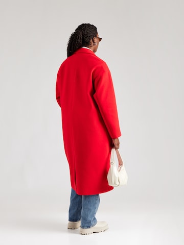 Manteau mi-saison 'PCJILI' PIECES Curve en rouge