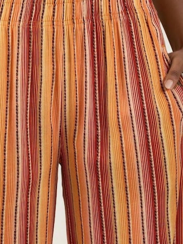Hiccup Wide Leg Hose in Orange