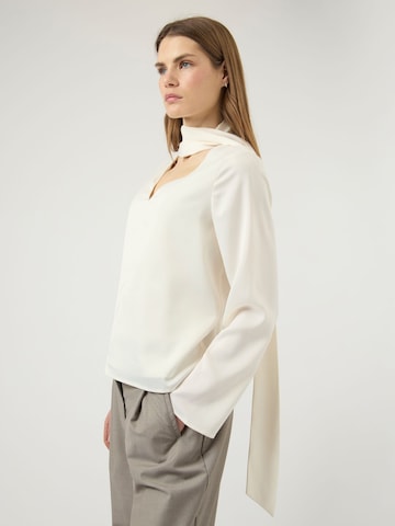 Chemisier 'YASPella' YAS en beige