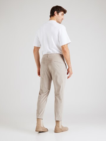 DRYKORN Slimfit Παντελόνι πλισέ 'CHASY' σε μπεζ