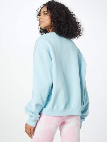 WEEKDAY Sweatshirt 'Essence Standard' in Blauw