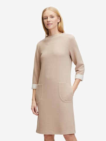 Robe Betty Barclay en beige : devant