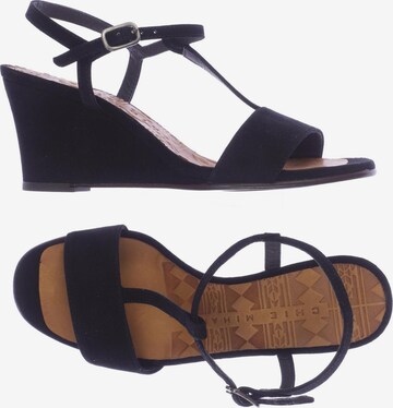 Chie Mihara Sandals & High-Heeled Sandals in 35 in Black: front