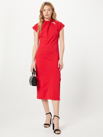 Warehouse - Vestido en rojo