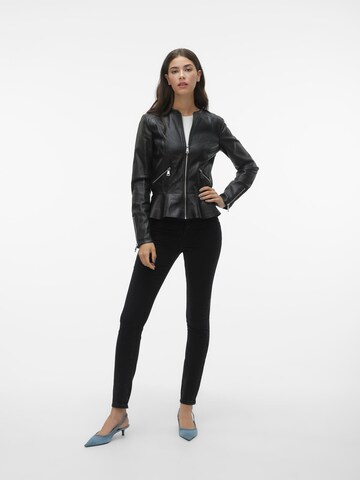 Veste mi-saison 'AVERY ALLY' Vero Moda Tall en noir