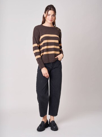 Deeluxe Sweater in Brown