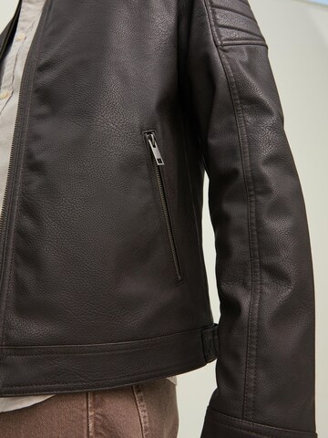 Coupe regular Veste mi-saison 'Rocky' JACK & JONES en marron