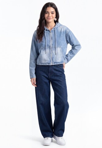 MYMO Between-Season Jacket in Blue
