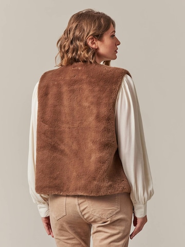 Gilet 'Fuzzy' Deeluxe en marron