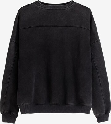 Bershka Sweatshirt i svart