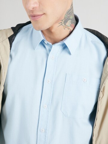 Coupe regular Chemise 'BOBBY' BLEND en bleu
