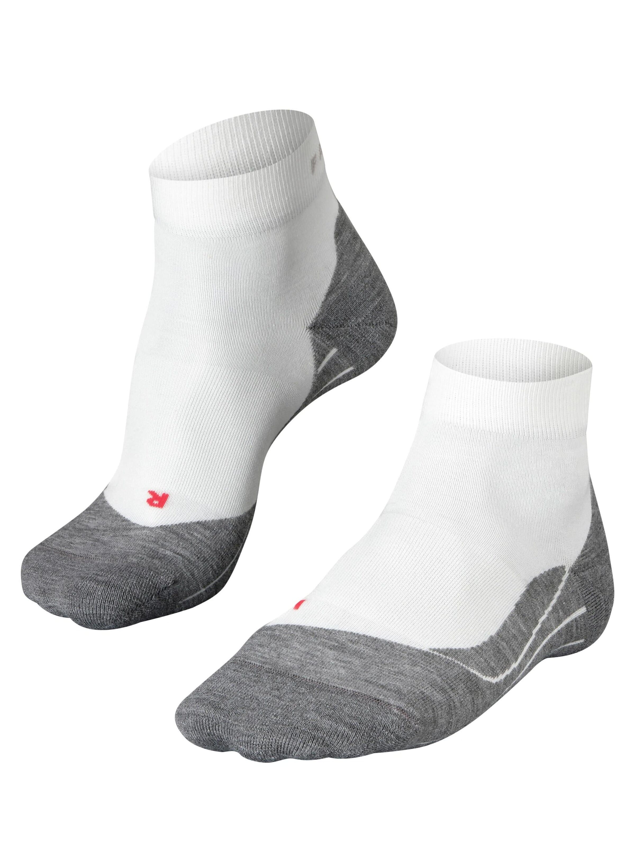 FALKE Athletic Socks 'RU4 Endurance Short' in White: front