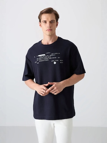 Tommy Life Shirt in Blue: front