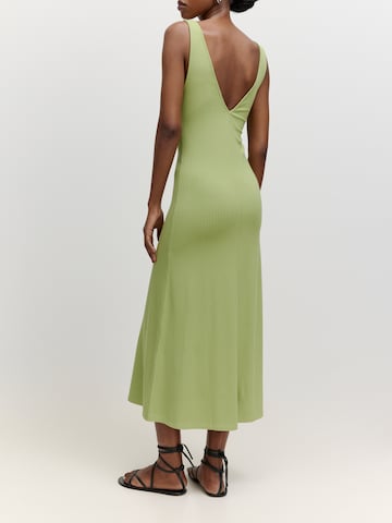 EDITED Φόρεμα 'Inge' σε πράσινο