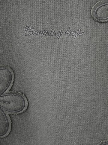 MANGO KIDS Mikina 'BLOSSOM' - Sivá