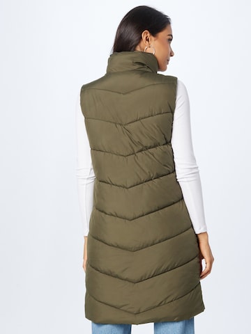 Gilet 'Carolin' ABOUT YOU en vert