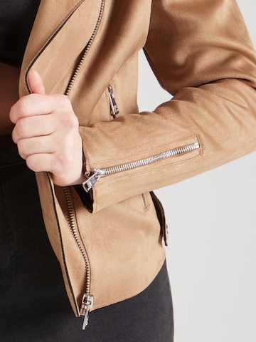 Veste mi-saison 'CARSHERRY' ONLY Carmakoma en marron
