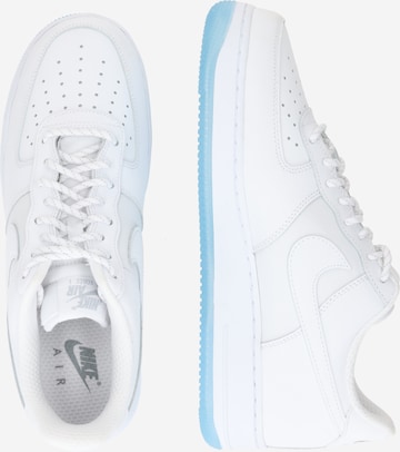 Nike Sportswear Ниски маратонки 'AIR FORCE 1 07' в бяло