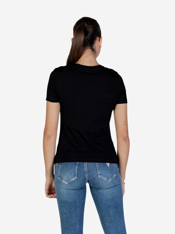 Maglietta 'ANITA CN SS T-SHIRT V6RI15 J1314' di GUESS in nero