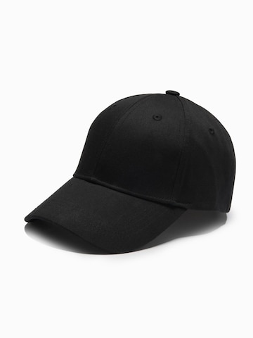 Ombre Cap in Black: front