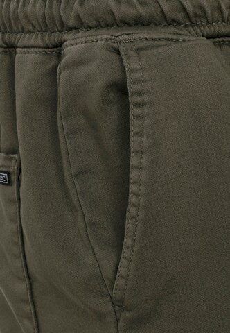 Redbridge Regular Pants in Green