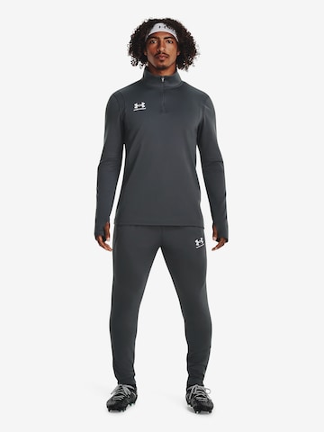 UNDER ARMOUR Λειτουργικό μπλουζάκι 'Challenger' σε γκρι