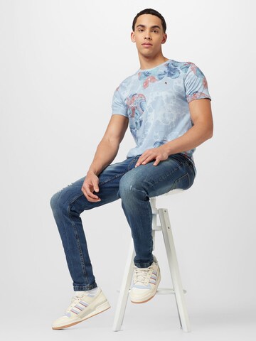 Tricou de la GARCIA pe albastru