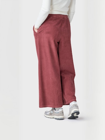Klitmøller Collective Regular Trousers ' Kaja ' in Red: back