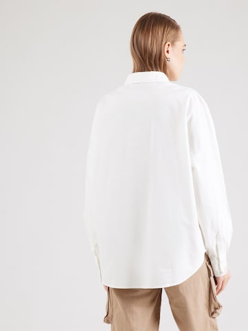 Aware Blouse in White
