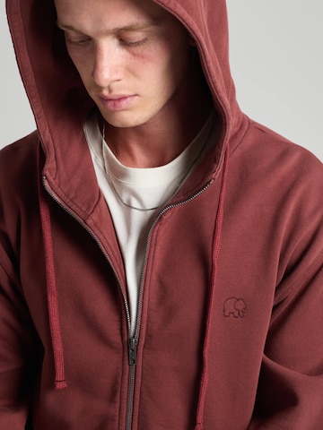 Trendsplant Bluza rozpinana 'ESSENTIAL' w kolorze czerwony: przód