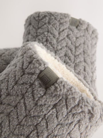 Pantoufle Next en gris