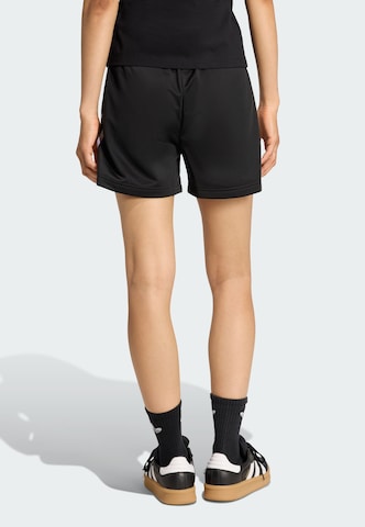 ADIDAS ORIGINALS - Loosefit Calças 'Firebird Classic' em preto