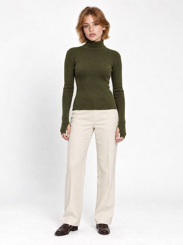 RYVAN Svetr 'Pullover' – zelená
