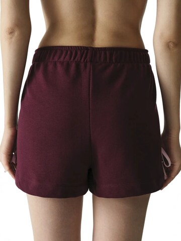 Regular Pantaloni de la Penti pe roșu