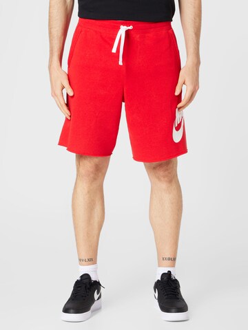 Loosefit Pantaloni 'CLUB ALUMNI' di Nike Sportswear in rosso: frontale