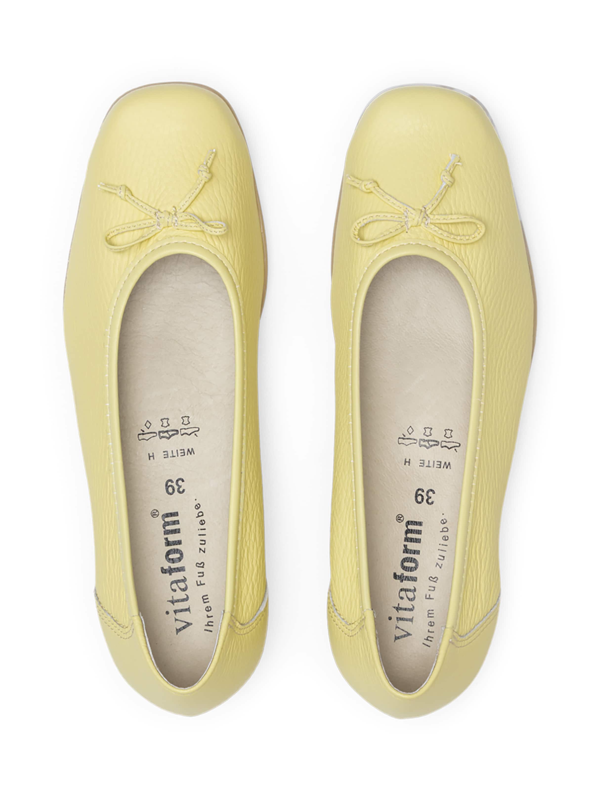 VITAFORM Ballet Flats in Yellow