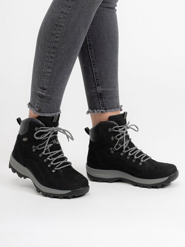 VITAFORM Boots in Black