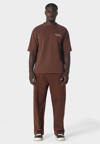 T-Shirt Pas De Monaco en marron : devant