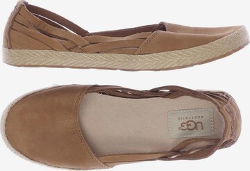 UGG Flats & Loafers in 36 in Brown: front