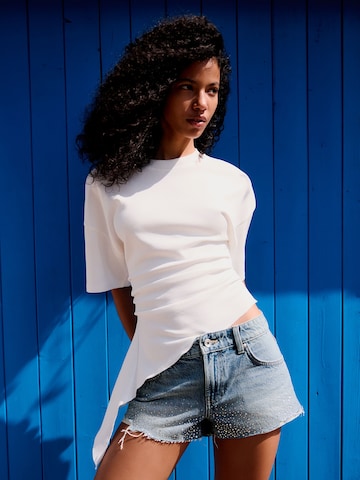 Regular Jean 'Brillos' Bershka en bleu : devant