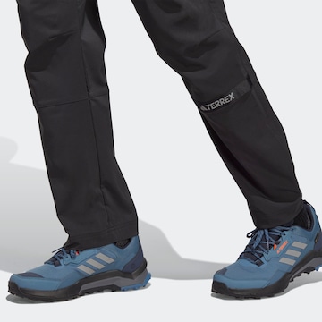 Coupe slim Pantalon outdoor ADIDAS TERREX en noir