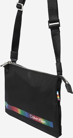 Calvin Klein حقيبة تقليدية بلون أسود: الأمام