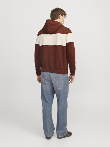 JACK & JONES Sweatshirt in Bruin