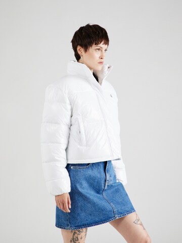 Veste mi-saison Calvin Klein Jeans en blanc : devant