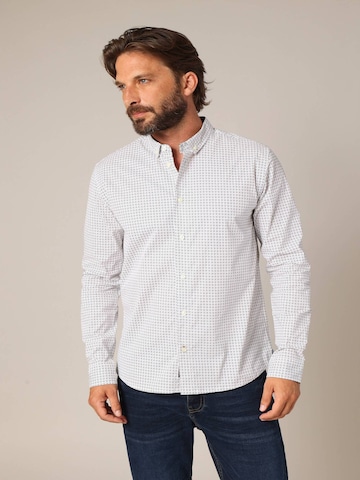 Chemise 'BOGART' Deeluxe en blanc : devant