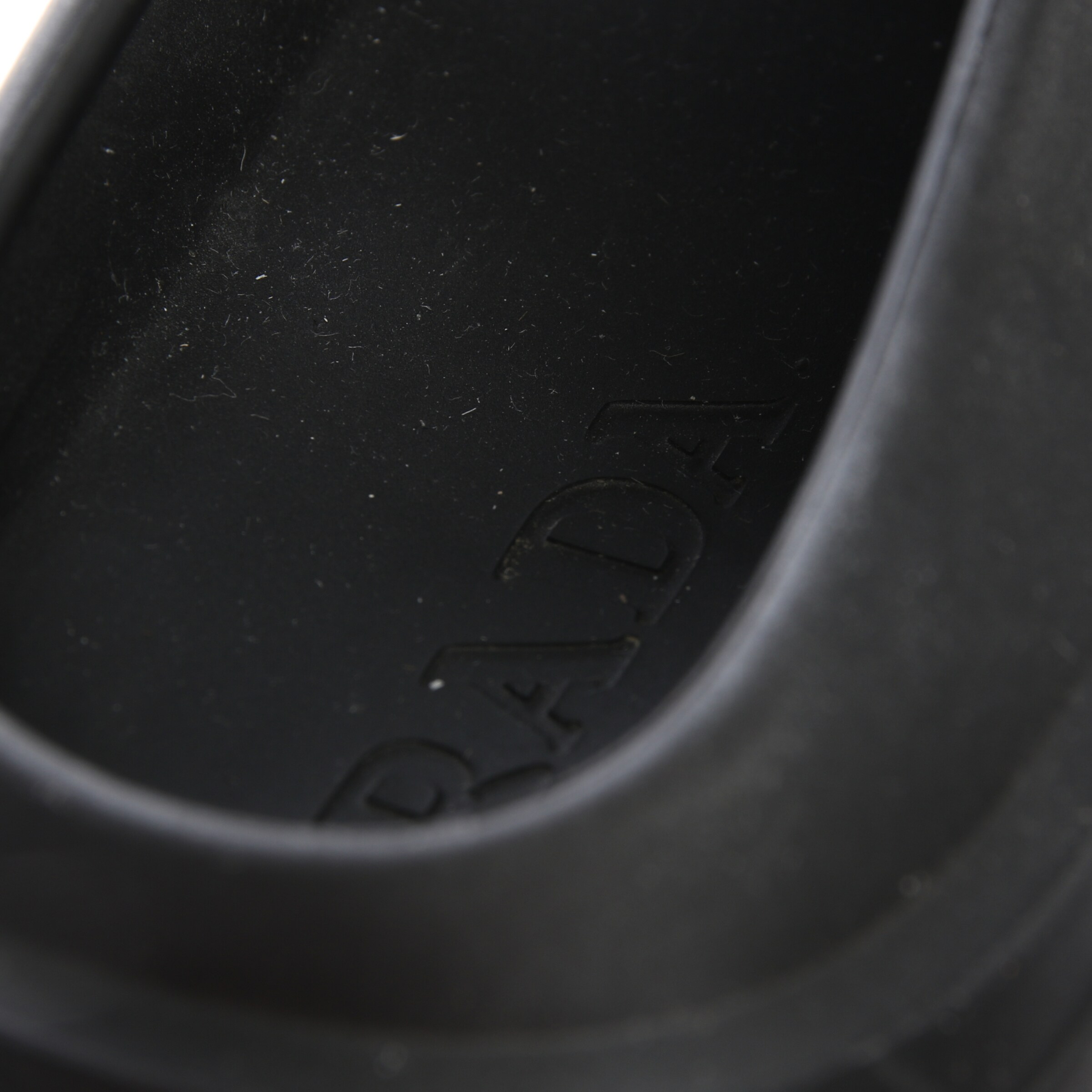 PRADA Flats & Loafers in 35 in Black