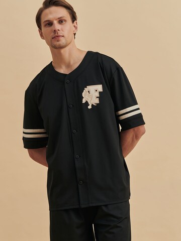 DAN FOX APPAREL Shirt 'Qirin' in Black: front