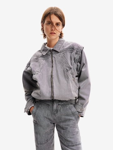 Veste mi-saison Desigual en gris : devant