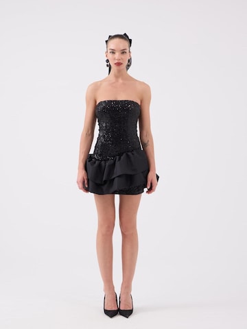 HOLLY LOLLY Sheath dress in Black