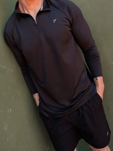 DAN FOX APPAREL Λειτουργικό μπλουζάκι 'Ivan' σε μαύρο